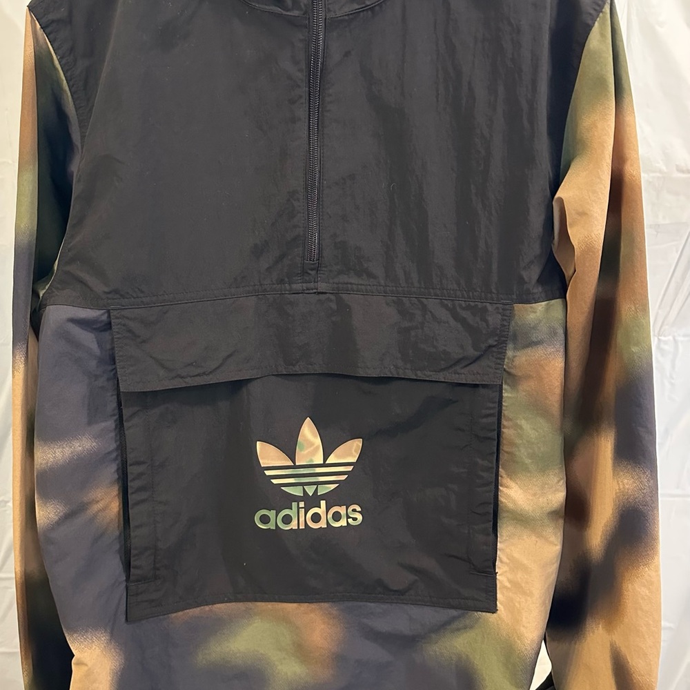 Adidas Black Jacket with Logo hooded pullover windbreaker CAMO size SM